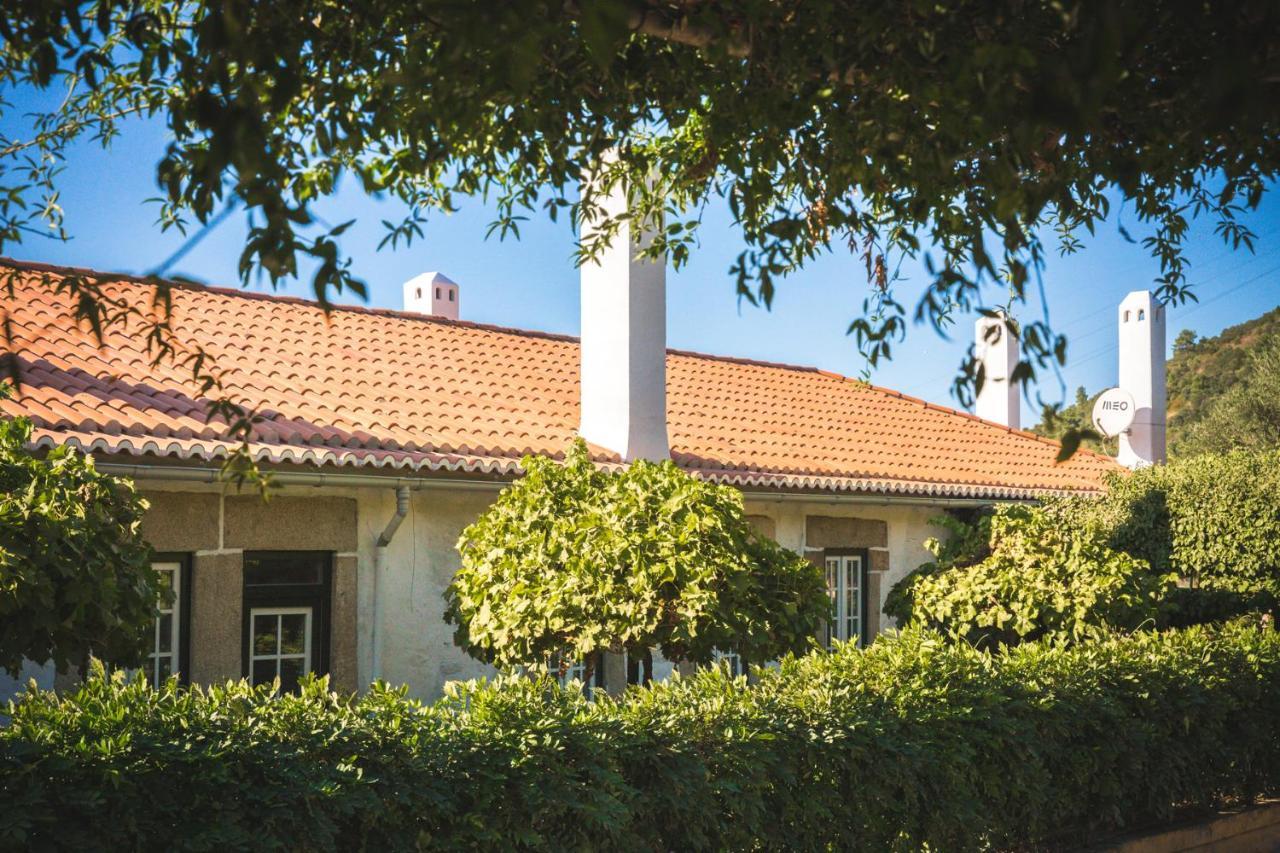 Quinta Do Valdalagea Guest House Peso da Regua Luaran gambar